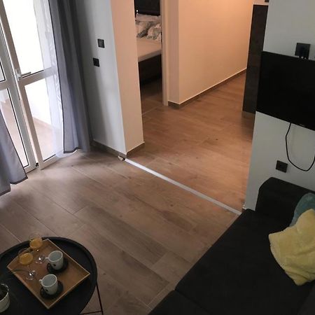 Apartman Sa Lodom 2+2 Apartment Pirovac Exterior photo