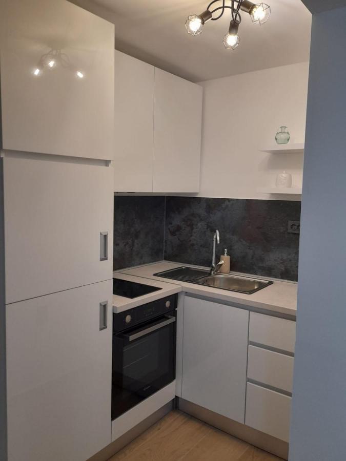 Apartman Sa Lodom 2+2 Apartment Pirovac Exterior photo